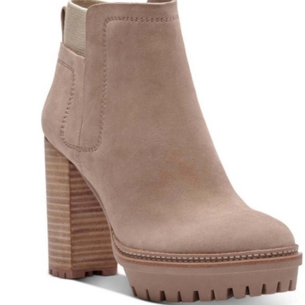 NWT Vince Camuto Erinia Bootie, Truffle Taupe, Size 9.5